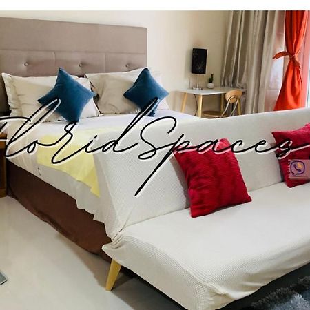One Palm Tree Villas Condominium - Studio 2Nd Fl With Balcony - Across Terminal 3 Airport Pasay Dış mekan fotoğraf